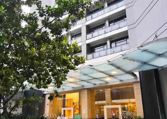 Apartment 1-br Promo! In Makati - With Pool, Fast Wifi, Gym, Balcony Manila