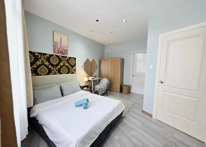 1-br Promo! In Makati - With Pool, Fast Wifi, Gym, Balcony Manila