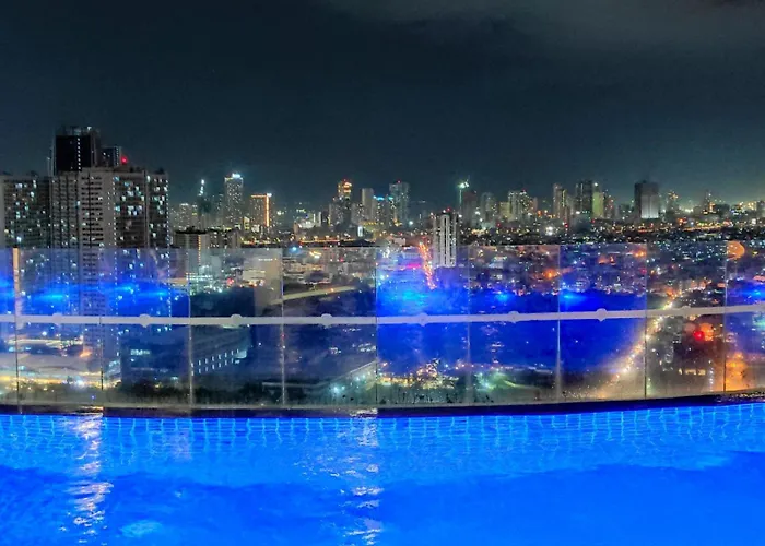 Apartment 1-br Promo! In Makati - With Pool, Fast Wifi, Gym, Balcony Manila